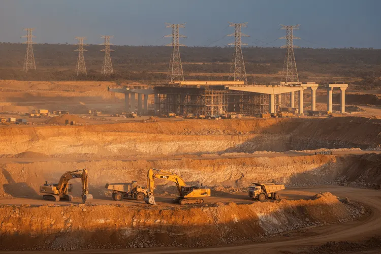 Simbabwe prüft rohstoffbesicherte Abkommen mit China für Infrastruktur