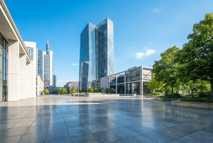 Staatsanleihen stabilisieren sich nach Verkaufswelle, Aktienkurse sinken