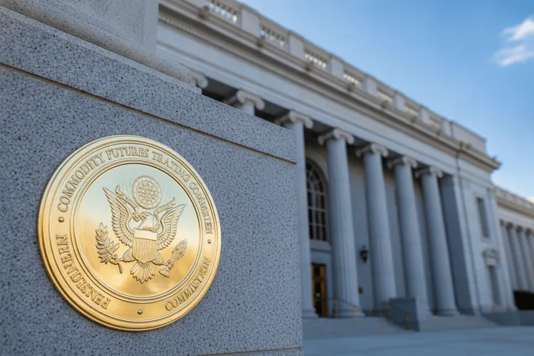 CFTC bestraft Ex-Abgeordneten George Santos wegen Marktmanipulation