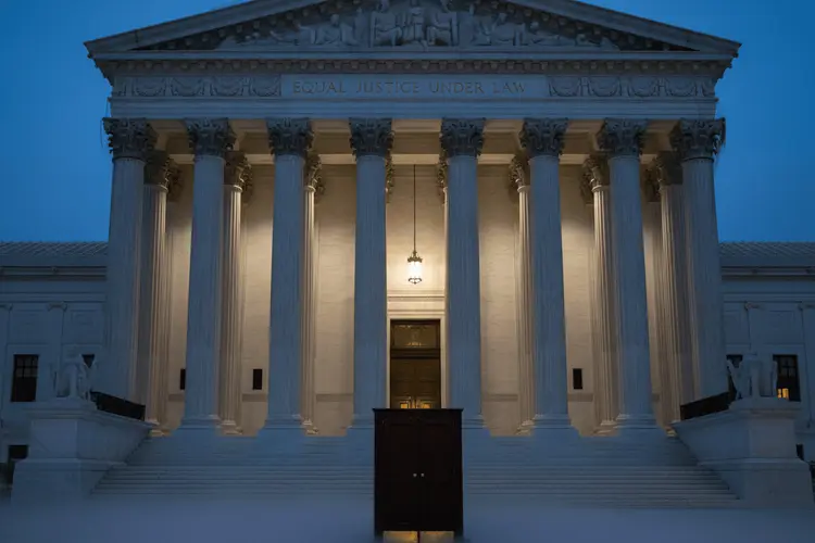Supreme Court entscheidet über Trumps Versuch, Fed-Gouverneurin zu entlassen