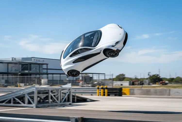 Tesla zeigt neuen Roadster, Apple und Meta spannen zusammen
