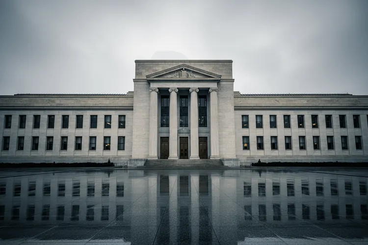 Wall Street startet schwächer nach überraschend starken Erzeugerpreisdaten