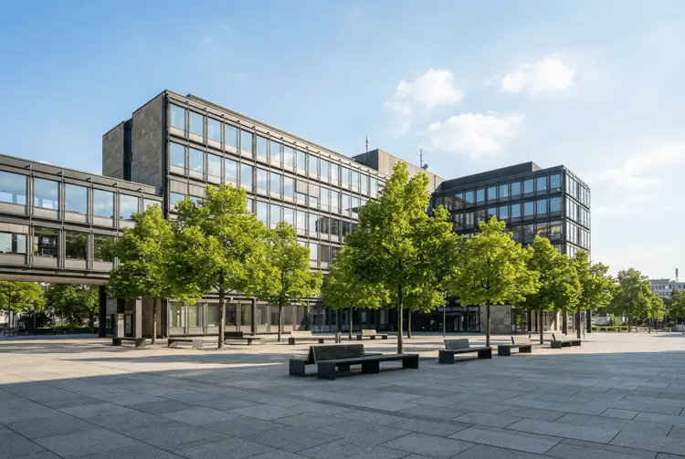 Arbeitsmarkt im Oktober: Schwache Herbstbelebung trotz sinkender Arbeitslosigkeit