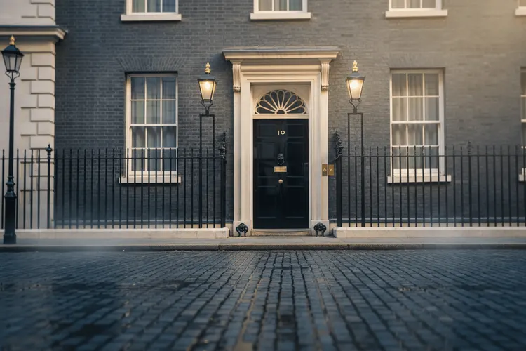 Britischer Minister drängt Starmer laut Times zu Rücktrittsplan