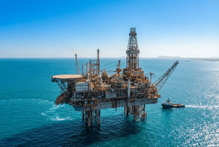OPEC+ hält an Ölförderquoten fest: Markt bleibt angespannt