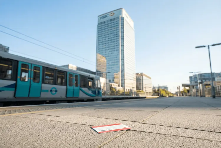 FCA sperrt Ex-HSBC-Banker nach Betrug mit Bahntickets lebenslang