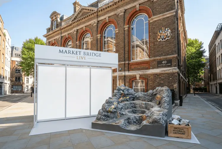 Krait Critical Minerals präsentiert Gold- und Antimon-Portfolio in London