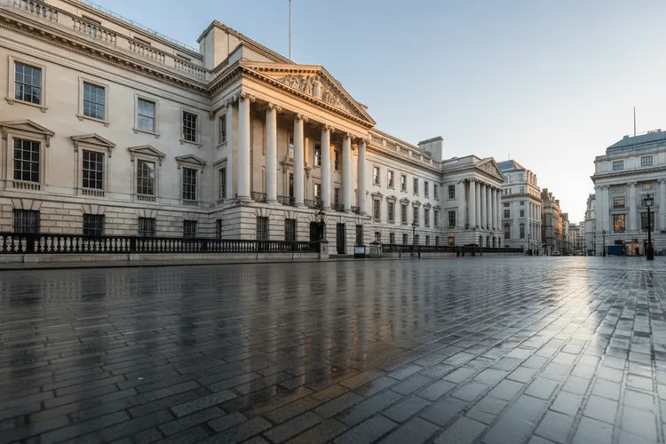 Britische Privatsektor-Löhne verharren stabil bei 3,5 Prozent