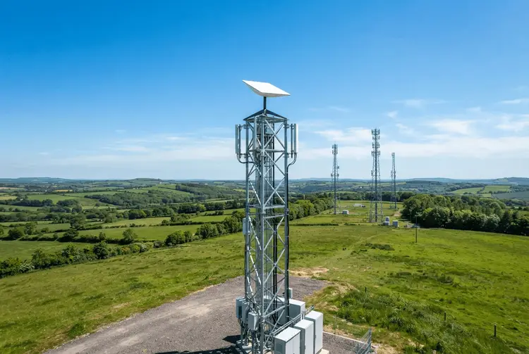 SpaceX kauft Spektrum für 8 Mrd. Dollar: Telekommunikationsaktien unter Druck