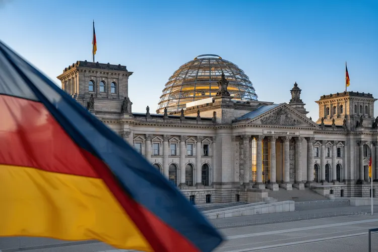 Merz schließt Minderheitsregierung aus – Neuwahlen bleiben Option