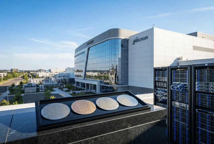Dow mit ruppigem September: Micron glänzt, Google startet Gemini 4