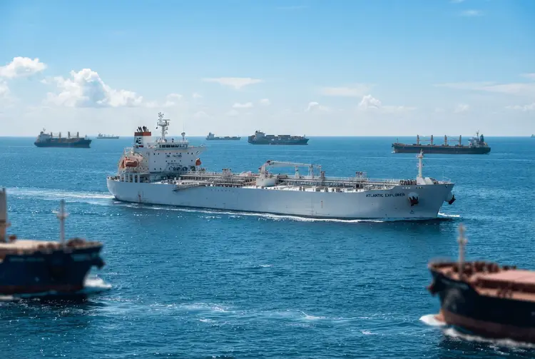 USA erwägen Sanktionslockerung für Schattenflotten-Tanker vor den Kongresswahlen