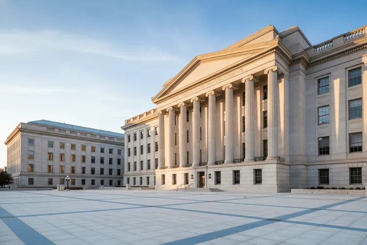Senator Warren setzt US-Derivatebehörde CFTC wegen Günstlingswirtschaft unter Druck