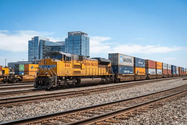 Union Pacific CFO Jennifer Hamann geht 2027 in den Ruhestand
