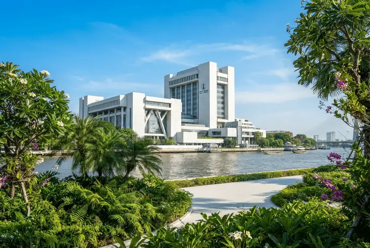 Thailands Notenbankchef Vitai sieht keine Eile bei Zinserhöhungen