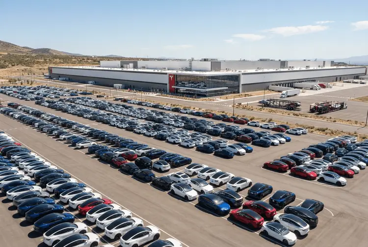 Tesla-Aktie legt zu: Rally nach starken Q3-Auslieferungszahlen