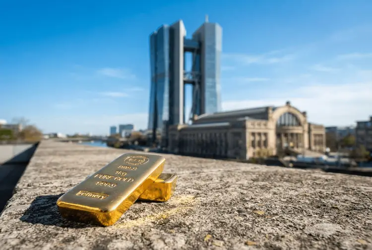 Zentralbanken kaufen Gold – warum das Metall dennoch unter Druck steht