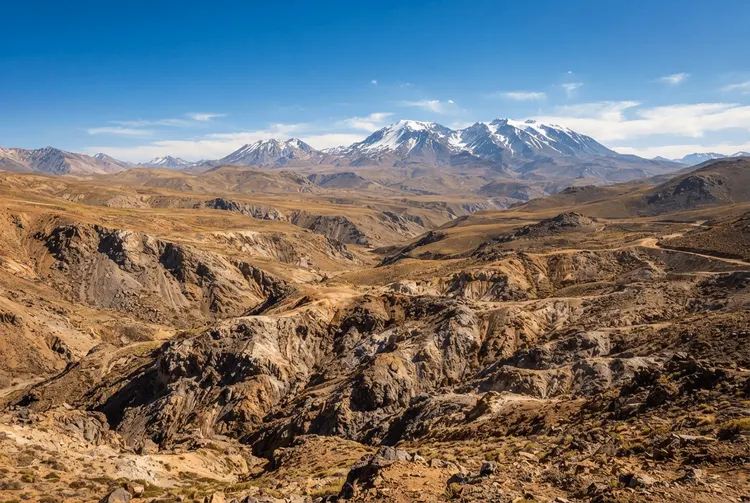 Grafton erweitert Präsenz in Chile mit großem Newmont-Gold-Deal