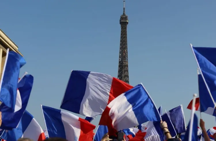Frankreich erlebt massiven Protest gegen Sparpläne