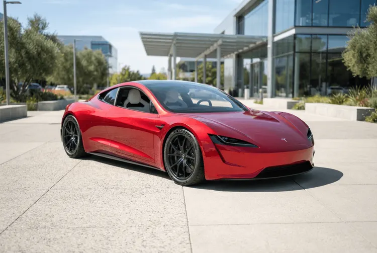 Tesla startet Roadster-Vorbestellungen – SpaceX-Übernahme rückt in Fokus