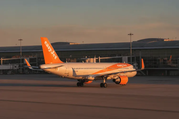 Apollo übertrifft Castlelake mit 715-Pence-Angebot für EasyJet