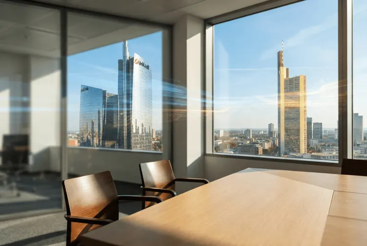 UniCredit beschleunigt Commerzbank-Deal: Big Law und Fintechs im Umbruch