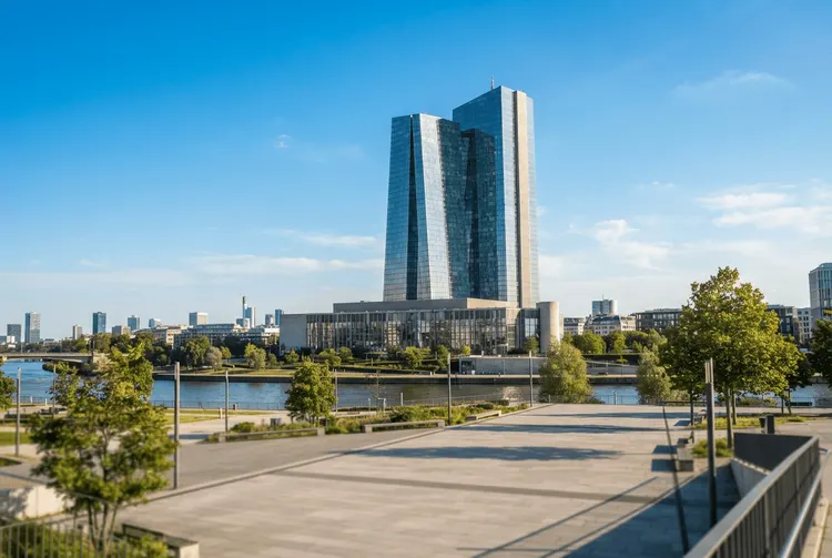 Globale Wirtschaft unter Druck: Inflation, Geopolitik und Notenbank-Dilemma