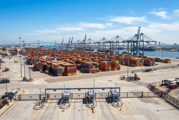 Häfen Los Angeles und Long Beach verlängern Verhandlungsfrist bis 5. November
