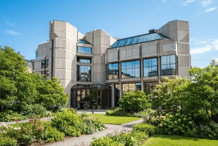 Riksbank belässt Leitzins bei 1,75% und signalisiert Anhebungen