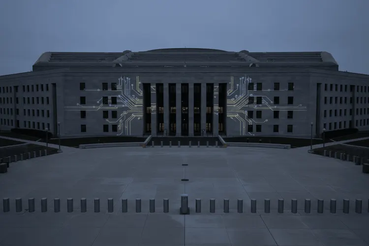 Pentagon verbannt Anthropic: KI-Verbot schockt Verteidigungsbranche