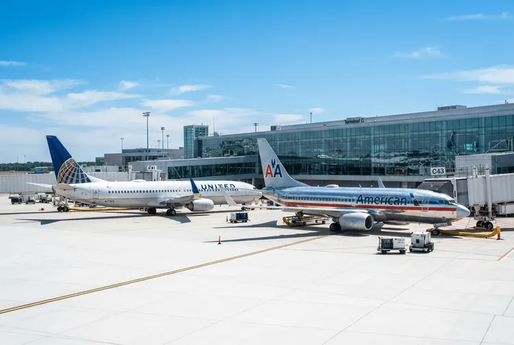 United, American und JetBlue erlassen Gebühren vor Nor'easter