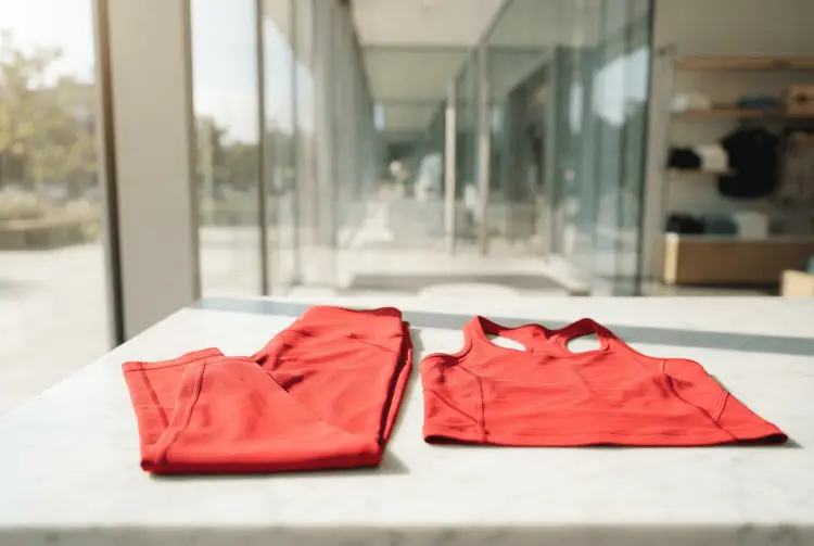 Lululemon-Aktie erholt sich leicht: Ist sie eine Kaufgelegenheit?