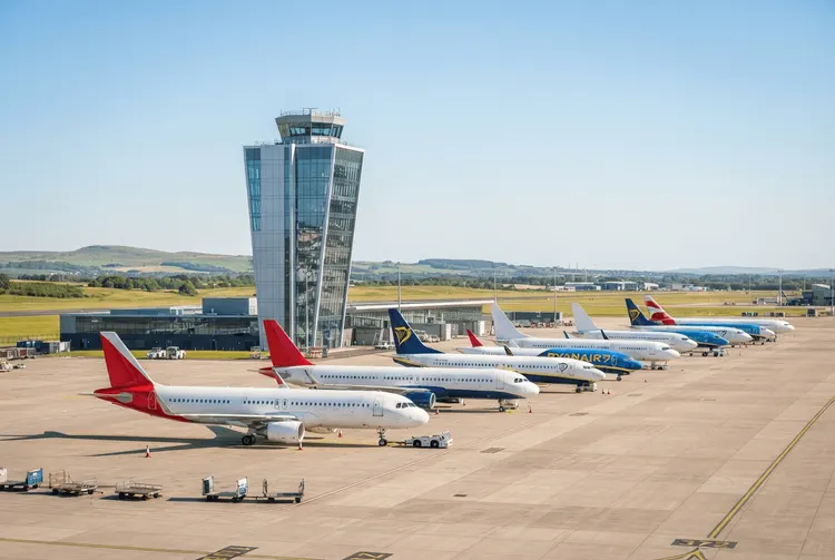 Britische Flugsicherung Nats: Erneuter Ausfall legt Flugverkehr lahm