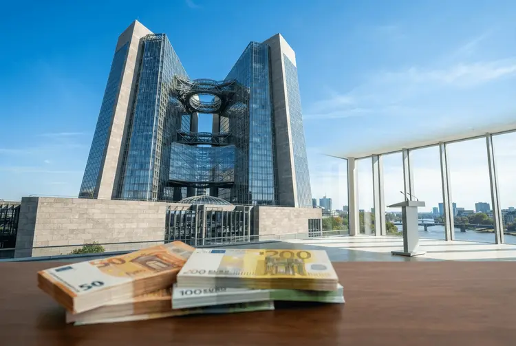 EZB wirbt in China für Euro-Liquiditätslinien und stärkere Rolle