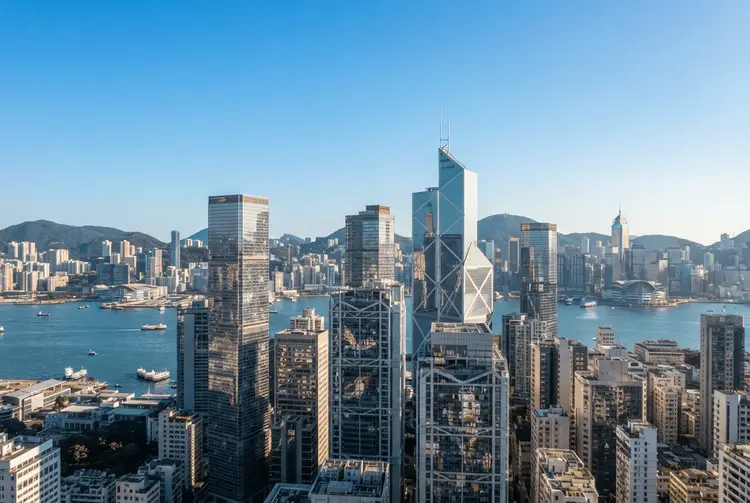 Hang Seng testet Doppelboden bei 23.692,5 Punkten
