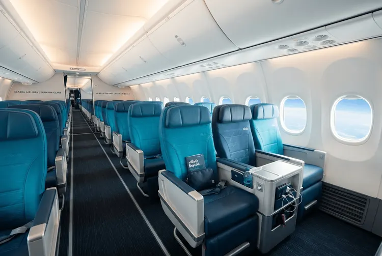 Alaska Airlines investiert massiv in Premium-Kabinen und Lounges