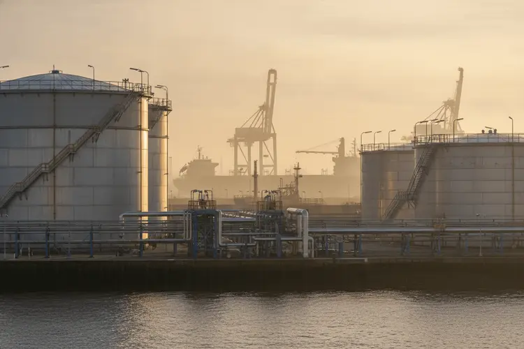 Londoner Gasöl konsolidiert bei $1.241 vor entscheidendem Ausbruch