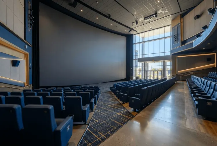 Zwei Filmbranchen-Aktien IMAX und Cinemark vor möglichen Ausbrüchen