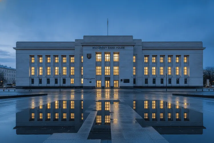 Polens Nationalbank hält Leitzins trotz sinkender Inflation bei 3,75%