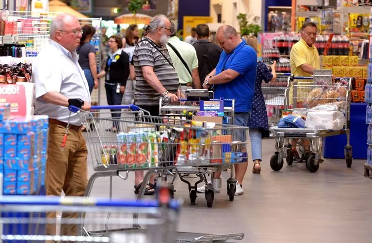 Inflation in Deutschland bleibt auf hohem Niveau