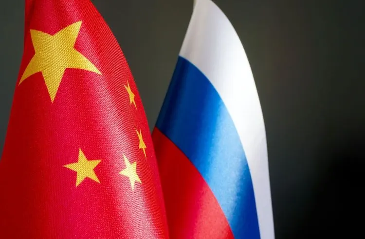 Chinas Außenpolitiker Wang besucht Russland