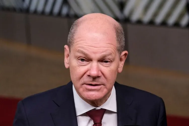 Scholz geht Frührentner an