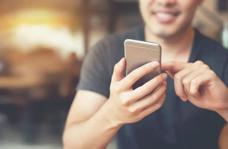 Brüssel schlägt strenge Regeln für die Verfügbarkeit von Smartphone-Ersatzteilen vor