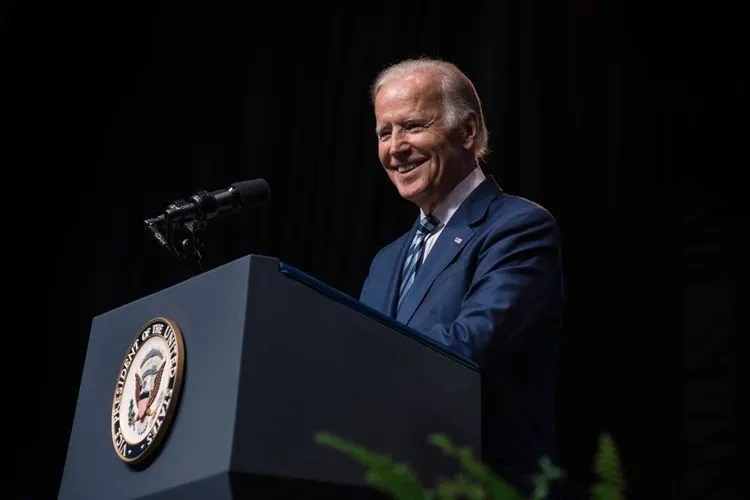 Biden schätzt Erdölreserven als ausreichend ein