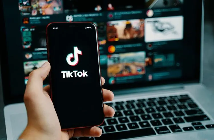 TikTok von EU mit Millionenstrafe belegt