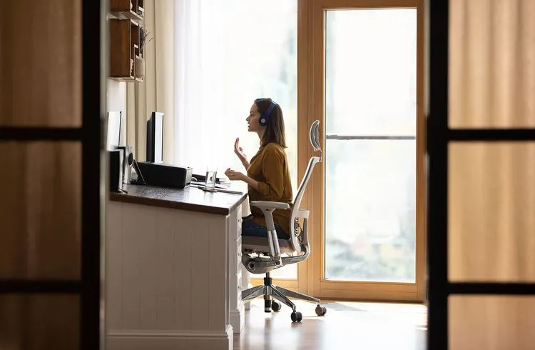 Homeoffice bleibt beliebt, Büro gewinnt an Bedeutung