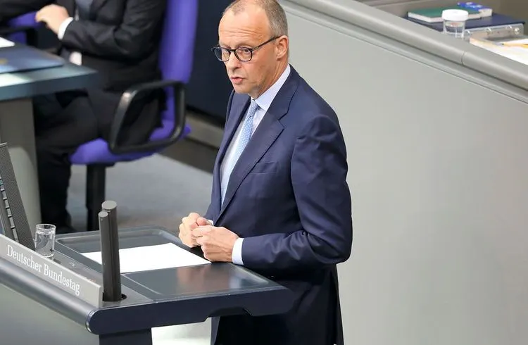 Merz fordert Kürzung beim Bürgergeld