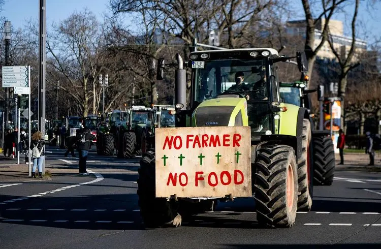 Bauernproteste in Berlin: Landwirte kämpfen gegen Agrarreformen